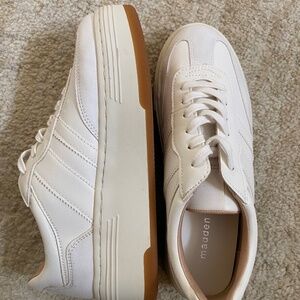 Madden Girl Size 7 1/2 Livvyy Girl Platform Sneaker